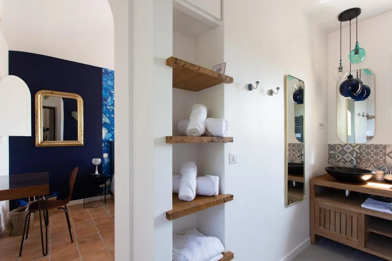 Le Domaine Des Muriers - Charme, Chic, Calme En Provence Cote D'Azur Plascassier ベッド・アンド・ブレックファスト